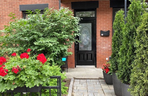 Outremont Apartment | Charming 2-bedroom apt with WiFi, AC , back yard in excellent Plateau Montréal