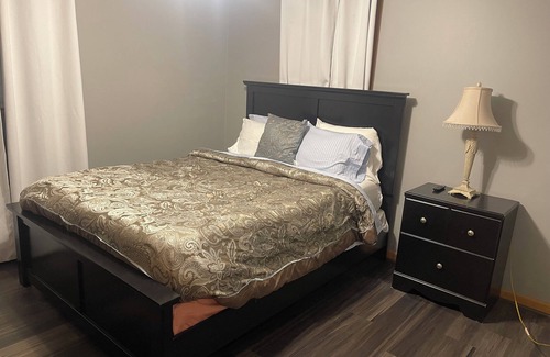 Rochester Apartment | Charming 2-bedroom apartment in delightful Rochester with WiFi, AC