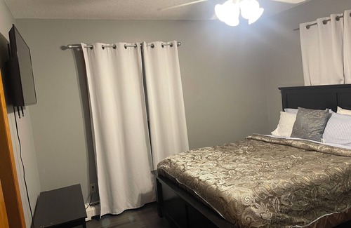 Rochester Apartment | Charming 2-bedroom apartment in delightful Rochester with WiFi, AC