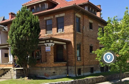 University District Apartment | Charming 2-bedroom apartment close to The OSU, Wexner Medical center