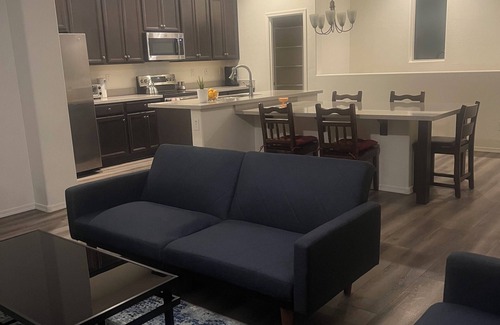 Goodyear Apartment | Charming 2-bedroom apartment with AC, WiFi in delightful Goodyear