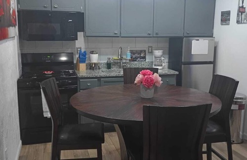 El Paso Apartment | Charming 2-bedroom apartment with WiFi, AC in El Paso