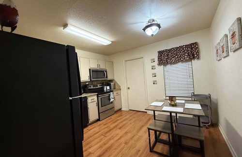 Killeen Apartment | Charming 2-bedroom apartment in Killeen