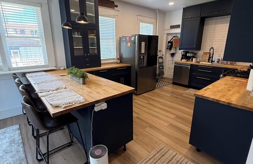 Laramie Apartment | Charming 2-bedroom apartment in welcoming Laramie with WiFi