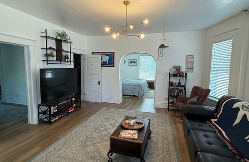 Laramie Apartment | Charming 2-bedroom apartment in welcoming Laramie with WiFi