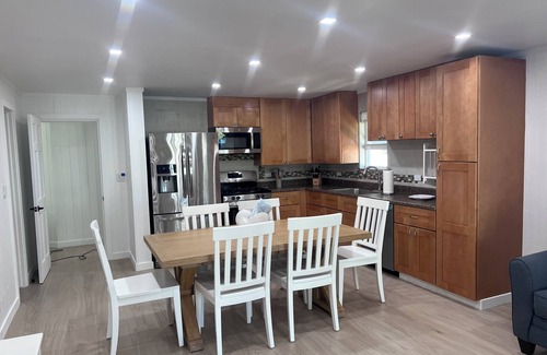 Long Key Apartment | Charming 2-bedroom apartment, one story, with WiFi, AC in lovely Layton, Florida