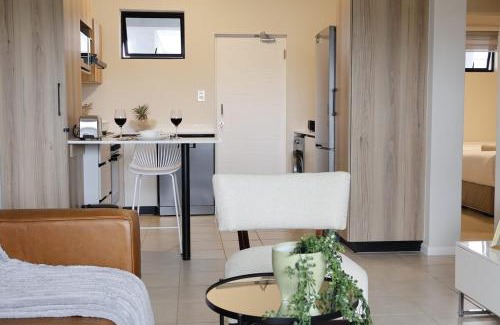 Umhlali Apartment | Charming 2 Bedroom apartment