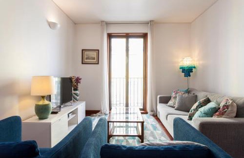 Santos Apartment | Charming 2-Bedroom Apartment in the City Centre