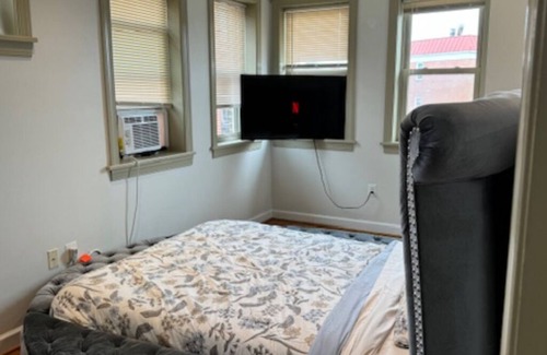 Adams Morgan Bed & Breakfast | Charming 2-bedroom bed & breakfast in amazing Washington with WiFi, fitness room