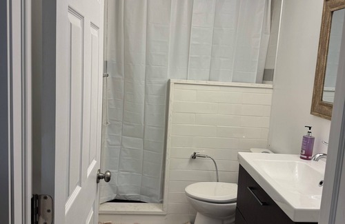Northwest Edmonton House | Charming 2-bedroom basement unit in Edmonton with WiFi and AC in suit