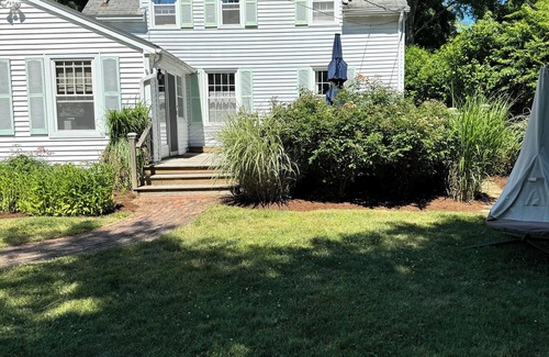 Madison House | Charming 2 bedroom Beach House w/a ten minute walk to private beach