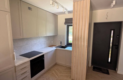 gmina Skape House | Charming 2-bedroom bungalow with AC, WiFi in tranquil Niesulice