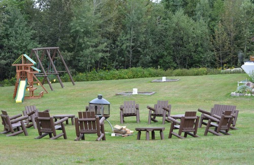 Greenville Cabin | Charming 2-bedroom cabin in delightful Greenville with WiFi, fitness room, pool
