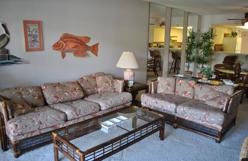 Islamorada House | Charming 2 Bedroom Condo in Wonderful Beacon Reef