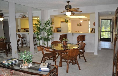 Islamorada House | Charming 2 Bedroom Condo in Wonderful Beacon Reef