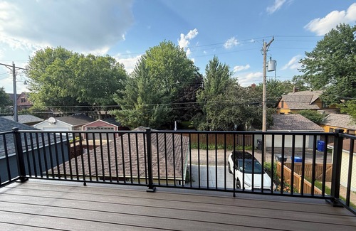 Summit - University Condo | Charming 2-bedroom condo in wonderful Saint Paul with Balcony