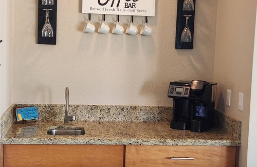 Central Scottsdale Condo | Charming 2-bedroom condo with WiFi, AC in brilliant Scottsdale