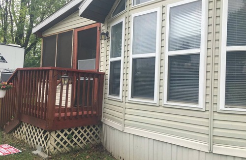 Bausman Cabin | Charming 2-bedroom cabin in lovely Lancaster County