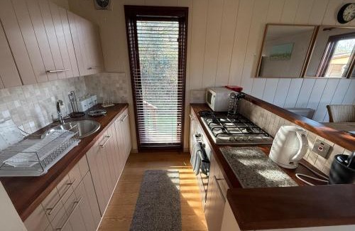 Hopton Castle House | Charming 2 bedroom Cabin In the Shropshire Countryside with Fantastic Views