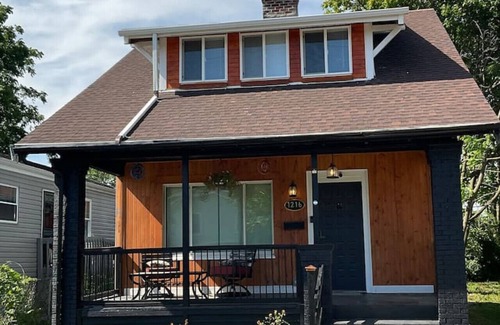 Columbus House | Charming 2-bedroom city cabin combines rustic charm