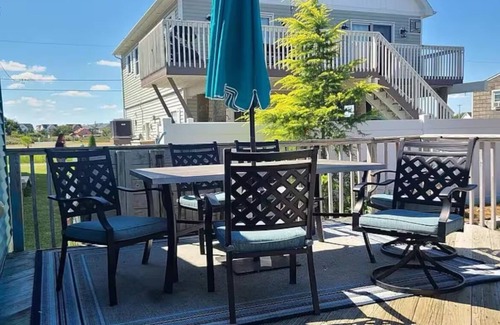 Bowers Beach Cottage | Charming 2-bedroom cottage with AC, WiFi, DE fields, restaurants, boats, beach