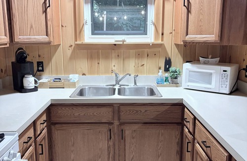 Old Forge Cottage | Charming 2-bedroom cottage within walking distance of the lake and all the shops