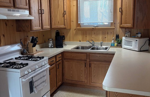 Old Forge Cottage | Charming 2-bedroom cottage within walking distance of the lake and all the shops