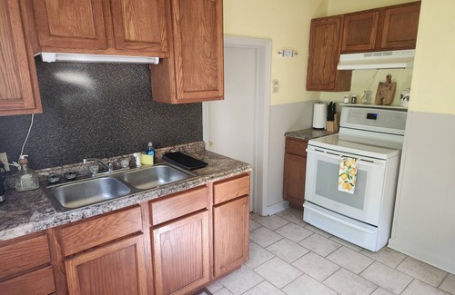 Whitewood House | Charming 2-bedroom cottage 8 miles from Sturgis with WiFi, AC and parking space!