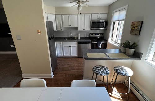Broomall Condo | Charming 2 Bedroom Condo Convenient to 476 with Free Parking