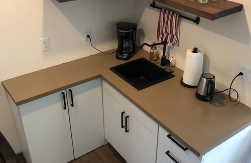 Carbondale Other | Charming 2-bedroom farmhouse style w/loft—sleeps 7 easily— in Carbondale