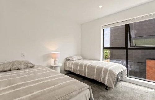 Henderson House | Charming 2 Bedroom Family Home