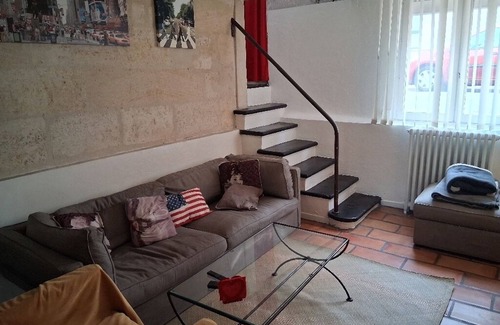 Le Bouscat House | Charming 2-bedroom house in tranquil Le Bouscat with WiFi