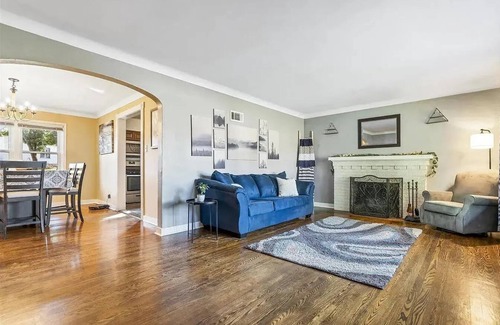 Florissant House | Charming 2-bedroom house in lovely Florissant with AC, has lots of light.