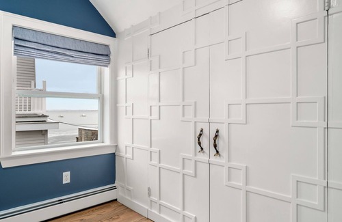 Swampscott House | Charming 2-bedroom house in welcoming Swampscott with private beach
