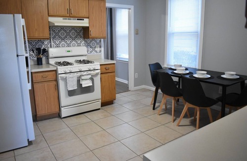 Fairfield House | Charming 2-bedroom house with WiFi, AC in Fairfield
