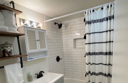 Gonzales House | Charming 2 Bedroom Home Blocks from Historic Gonzales Square