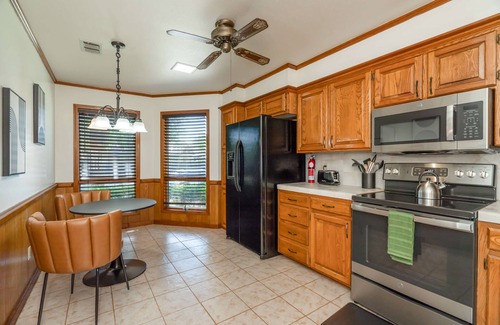 Amarillo House | Charming 2-bedroom house in fabulous Amarillo with AC, WiFi, and Coffee Bar!