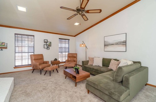 Amarillo House | Charming 2-bedroom house in fabulous Amarillo with AC, WiFi, and Coffee Bar!
