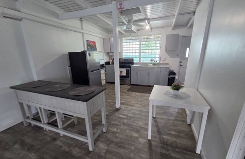 Isabel II House | Charming 2-bedroom house in enchanting Vieques with WiFi, AC