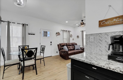 El Paso House | Charming 2-Bedroom House FAMILY FRIENDLY & COZY