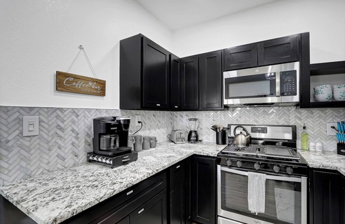 El Paso House | Charming 2-Bedroom House FAMILY FRIENDLY & COZY