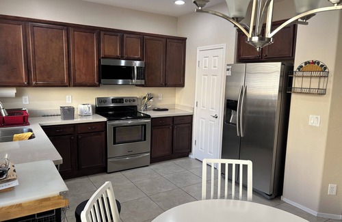 Vincenz House | Charming 2-bedroom house in tranquil Gilbert with AC, WiFi Ex Access to the 202