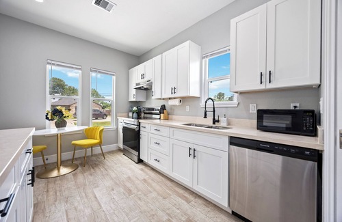 Southeast Houston House | Charming 2-bedroom house Near Downtown