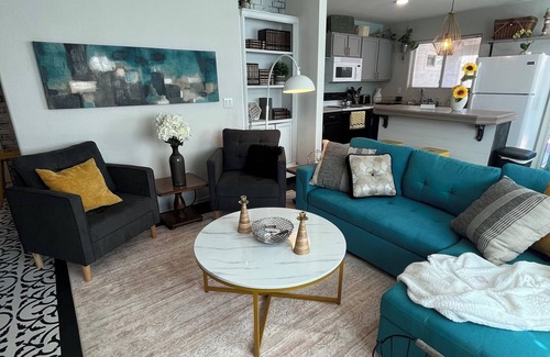 Deer Valley House | Charming 2-bedroom house in brilliant Phoenix with AC, WiFi, and more!