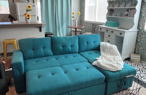 Deer Valley House | Charming 2-bedroom house in brilliant Phoenix with AC, WiFi, and more!