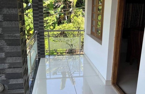 Malayattur House | Charming 2-bedroom house with AC in Kochi