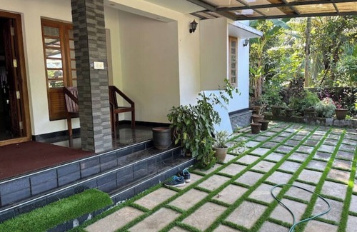 Malayattur House | Charming 2-bedroom house with AC in Kochi