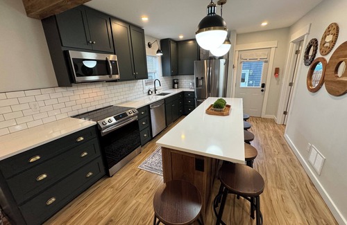 Crosby House | Charming 2-bedroom house with game room WiFi, AC on Cuyuna trails in Crosby
