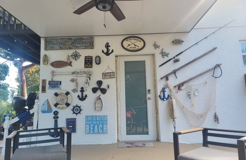 Long Key House | Charming 2-bedroom house with WiFi and AC in Layton