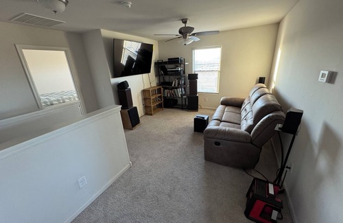 Kingman House | Charming 2-bedroom in a 3 bedrooms house in excellent Kingman with WiFi, AC